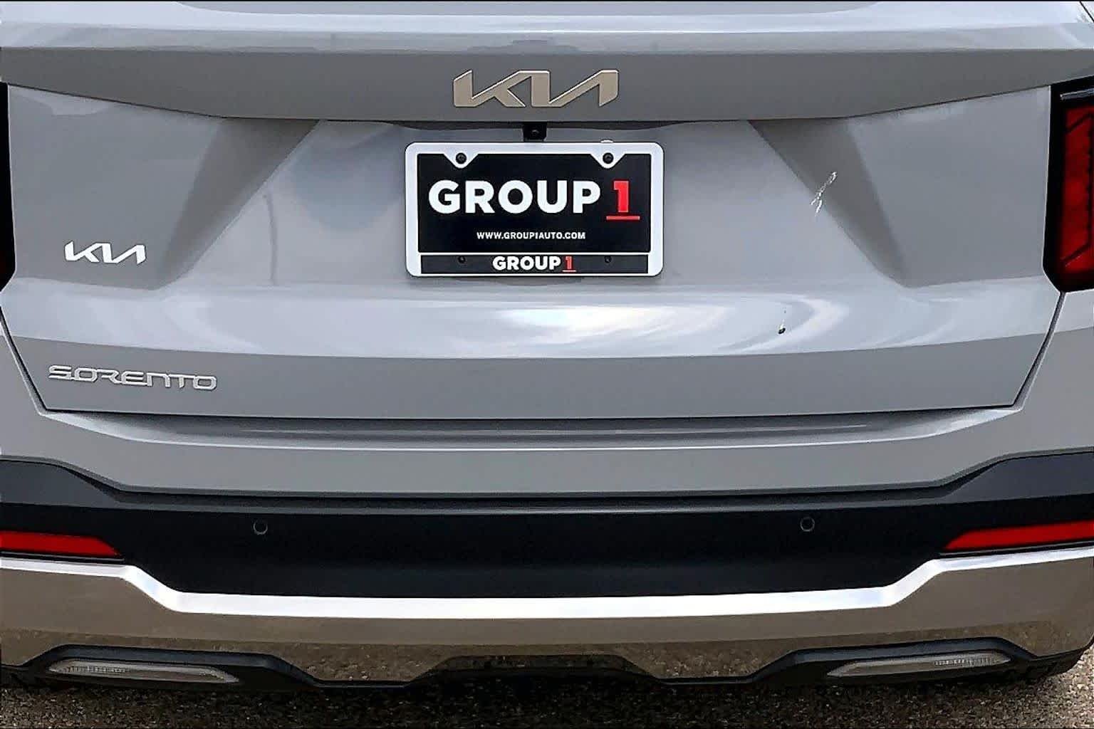 Used 2025 Wolf Gray Kia S image 31