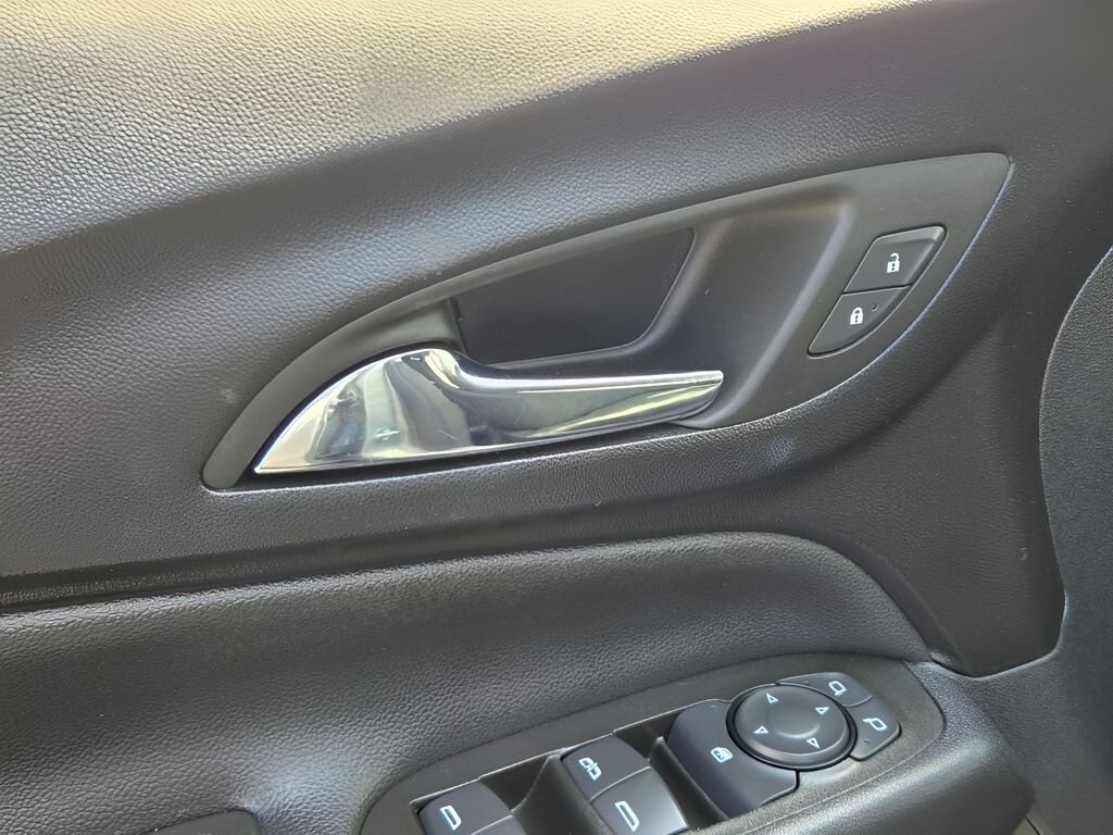 Used 2023 Gray Chevrolet LT image 18