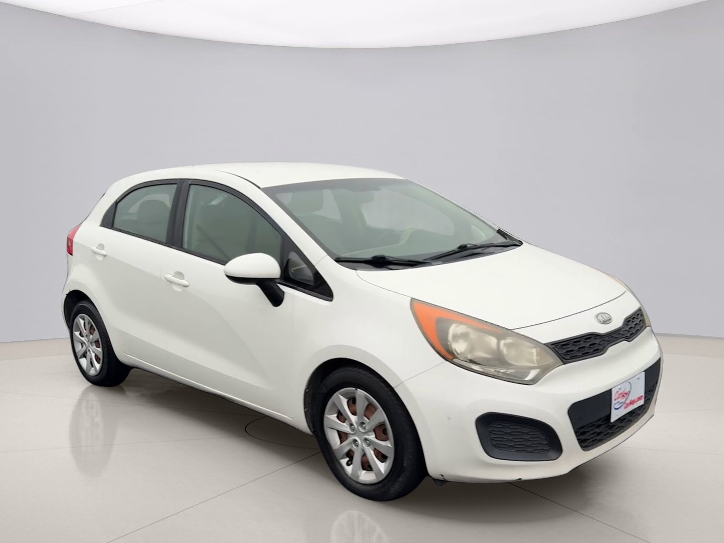 Used 2012 White Kia EX image 7