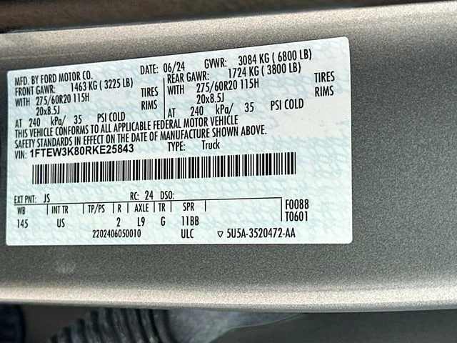 Used 2024 Silver Ford XLT image 31