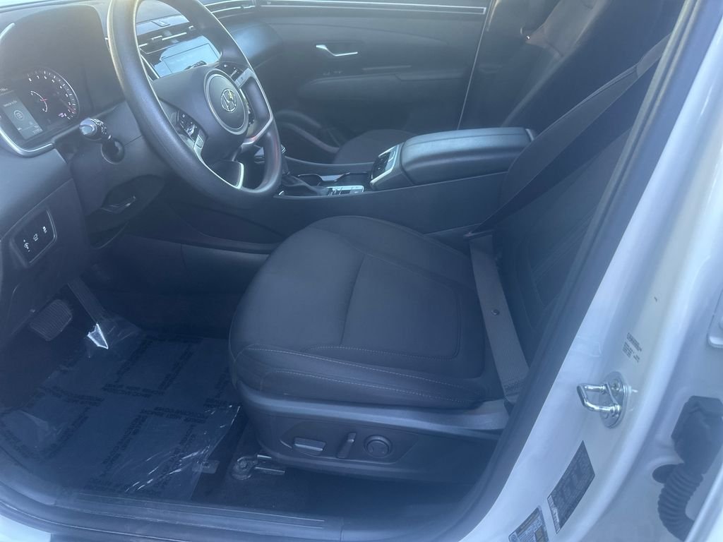Used 2024 White Hyundai SEL image 10