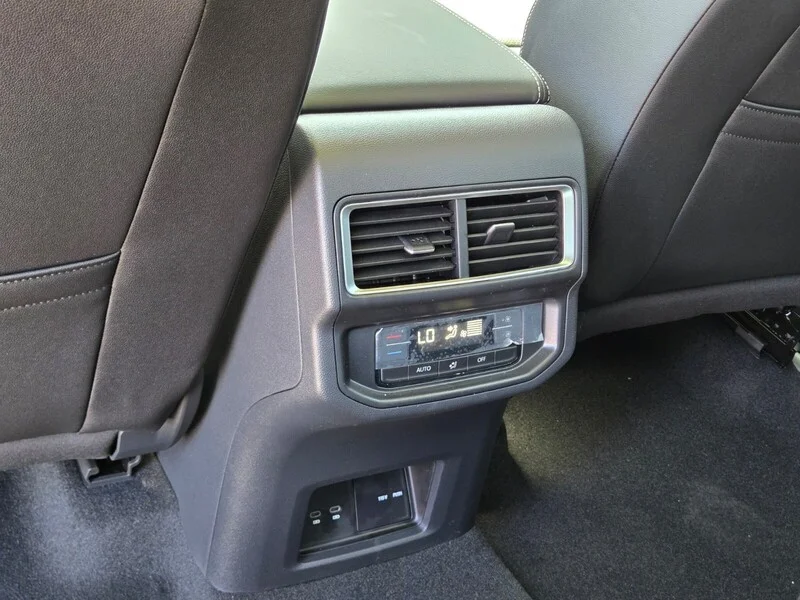 New 2026 Green Volkswagen 2.0T SE w/Technology image 8