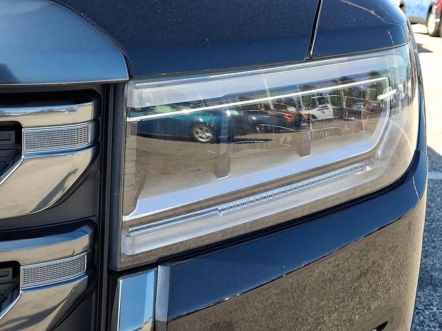Used 2023 Ebony Twilight Metallic GMC AT4 image 9
