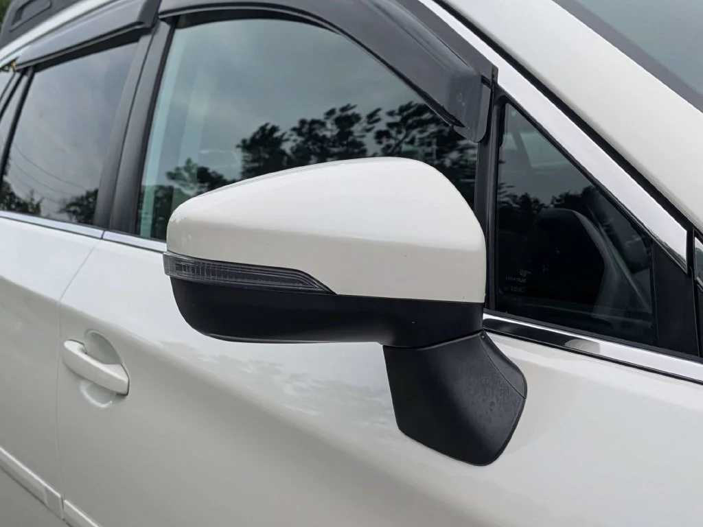 Used 2019 White Subaru 2.5i image 13