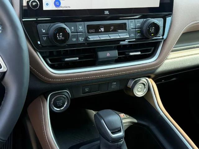 Certified Used 2025 WIND CHILL PEARL Toyota Platinum image 20