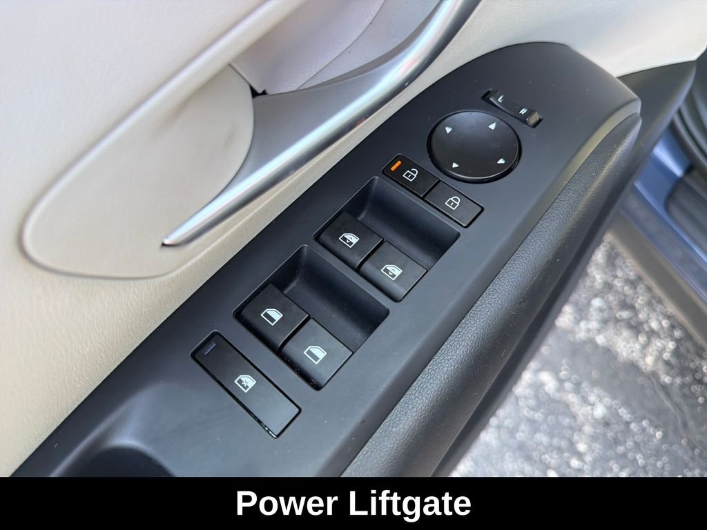Used 2025 Atlantis Blue Hyundai SEL image 14