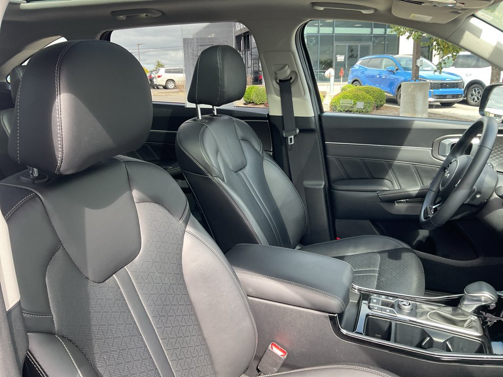 Used 2023 Gravity Grey Kia SX image 14