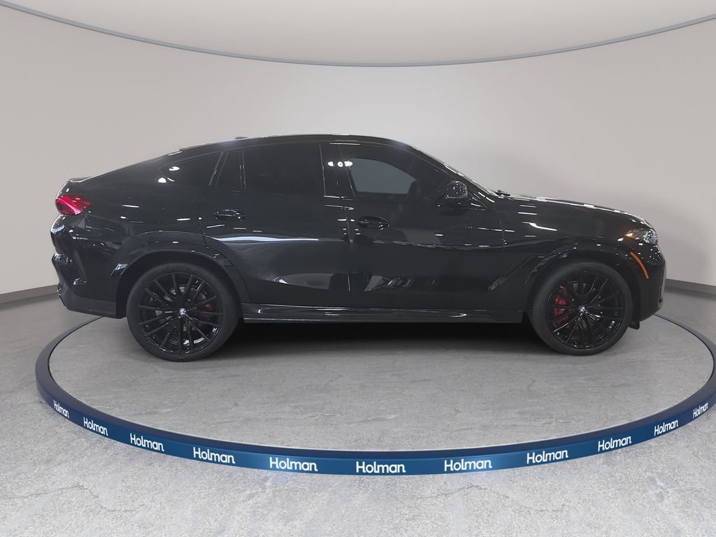 Certified Used 2026 Black Sapphire Metallic BMW xDrive40i image 4