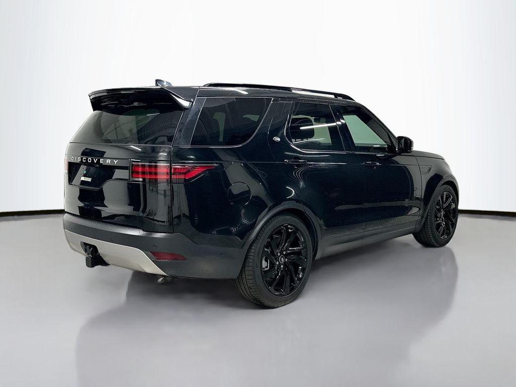 Used 2025 Santorini Black Metallic Land Rover S image 9