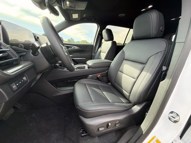 2027 Chevrolet Traverse LT - Photo 12