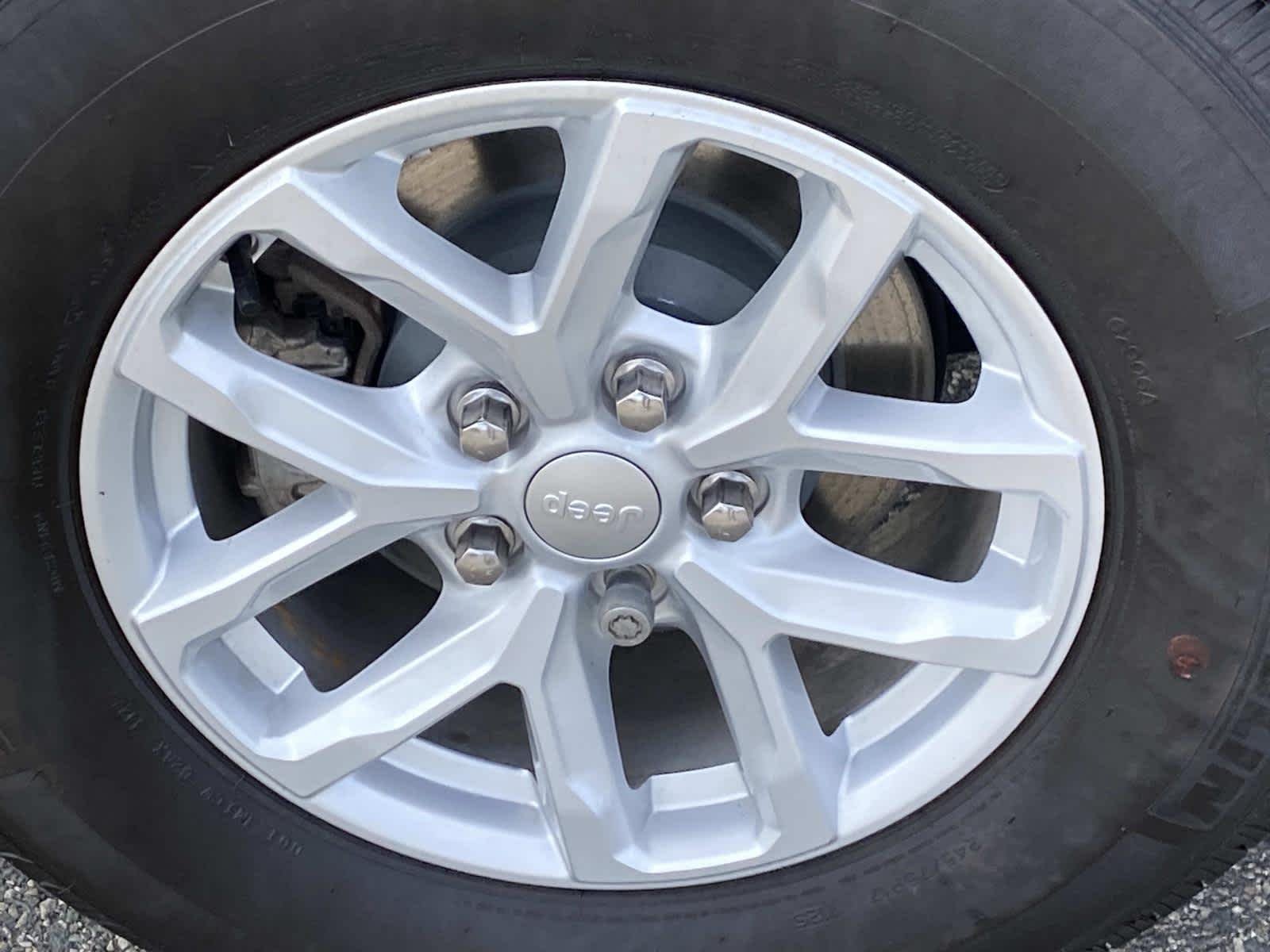 Certified Used 2023 Sting-Gray Clearcoat Jeep Sport S image 27