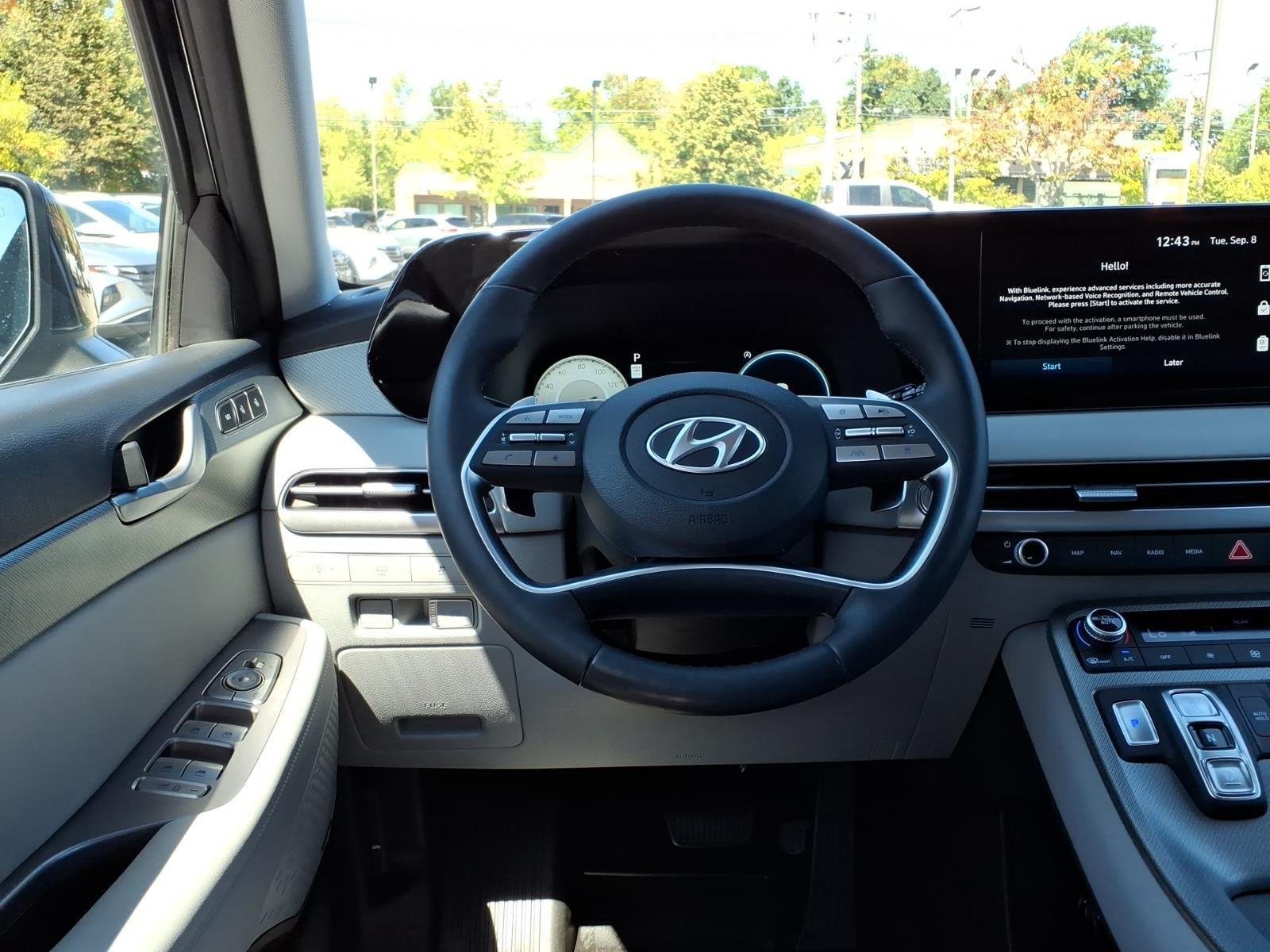 Certified Used 2024 Abyss Black Pearl Hyundai SEL 7P image 18