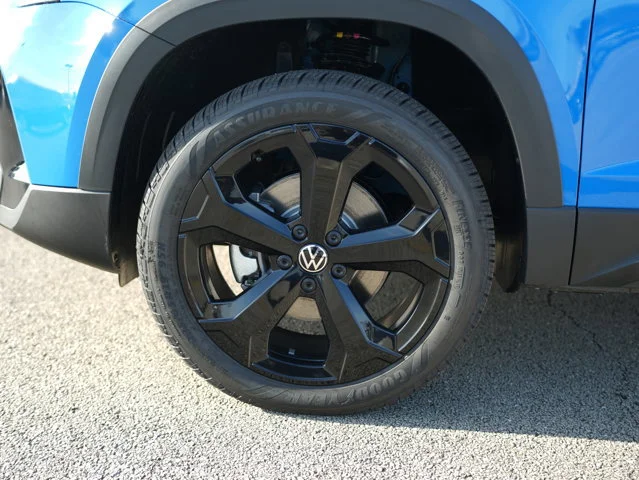New 2026 Cornflower Blue W/Deep Black Roof Volkswagen 1.5T SE Black image 11