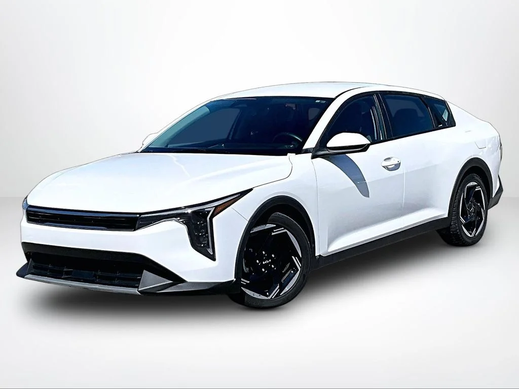Used 2025 White Kia EX image 2