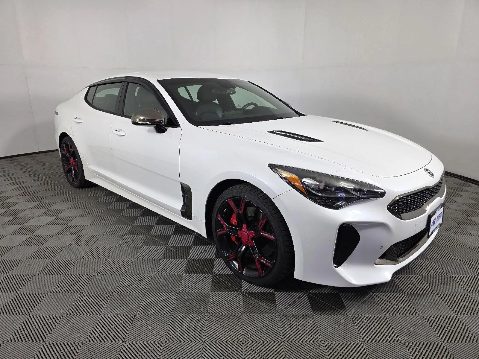 Used 2019 Snow White Pearl Kia GT image 10