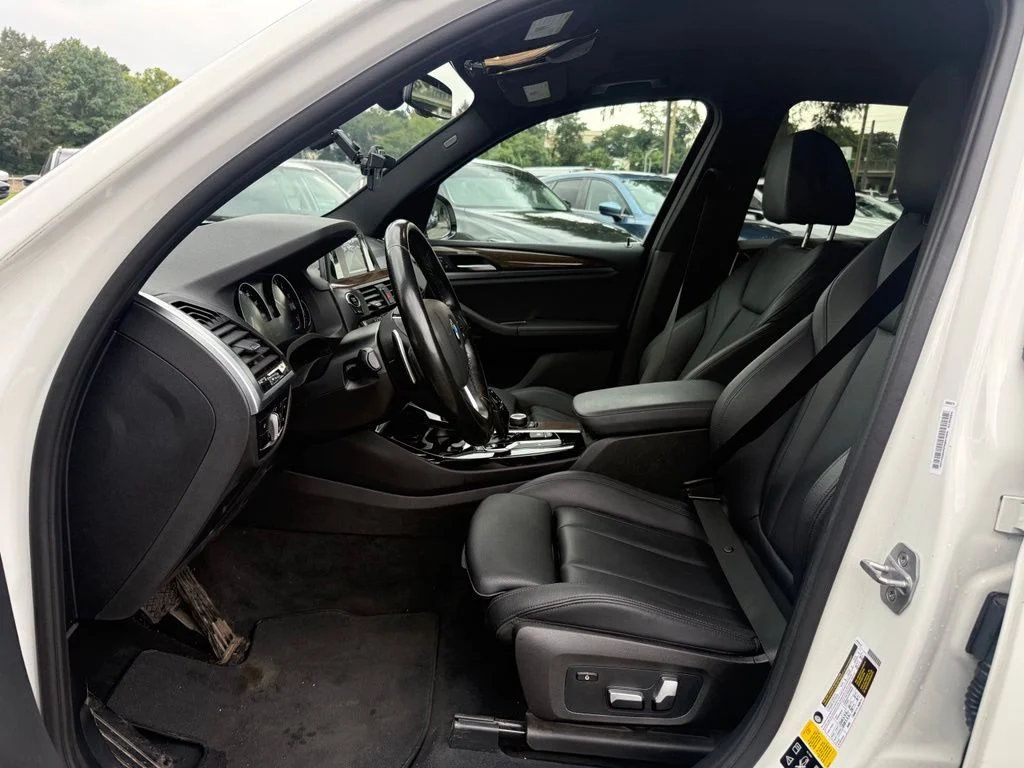 Used 2018 White BMW xDrive30i image 21