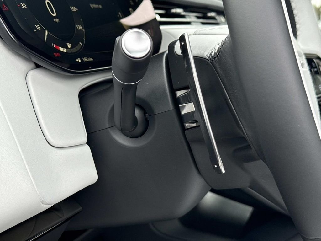 New 2026 Charente Grey Land Rover Dynamic SE image 12