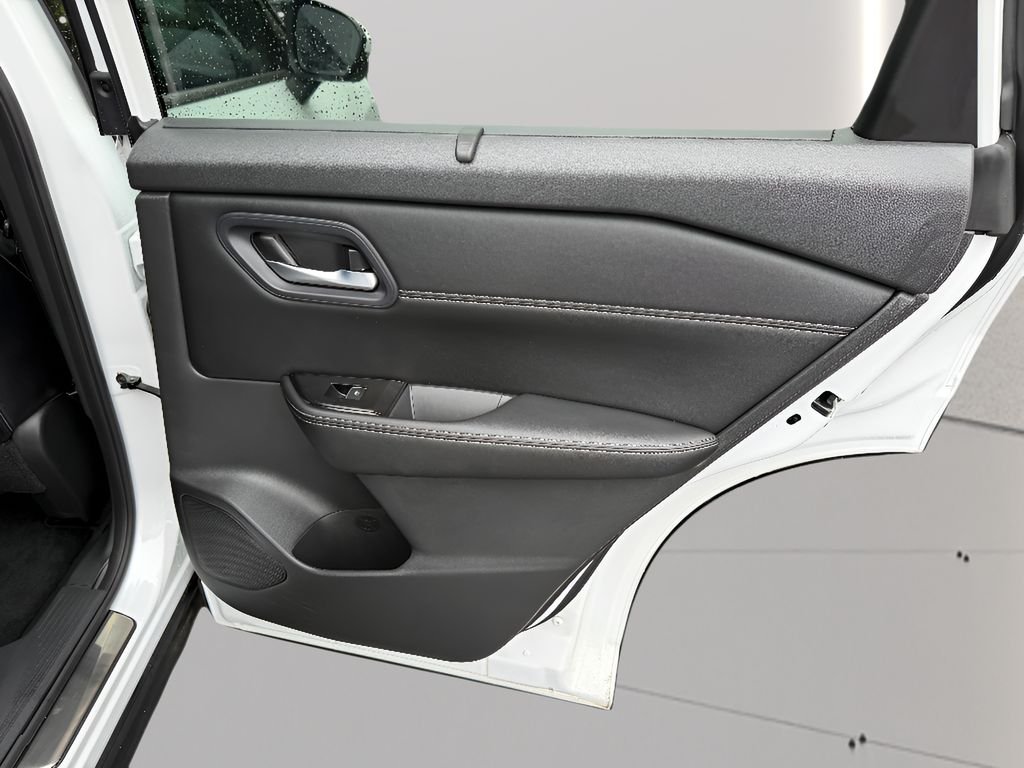 2024 Nissan Rogue SL - Photo 20