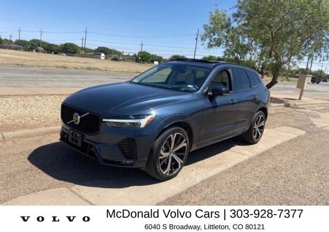 2024 Volvo XC60 B5 Ultimate Dark Theme