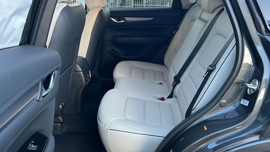2025 Mazda CX-5 S Preferred package - Photo 8