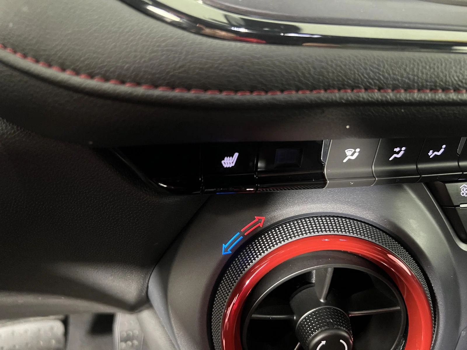 Used 2021 BLACK Chevrolet RS image 25