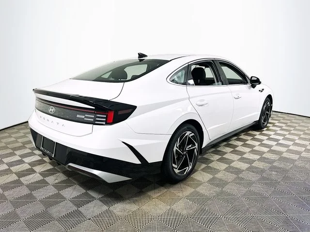 New 2026 White Hyundai SEL Sport image 3
