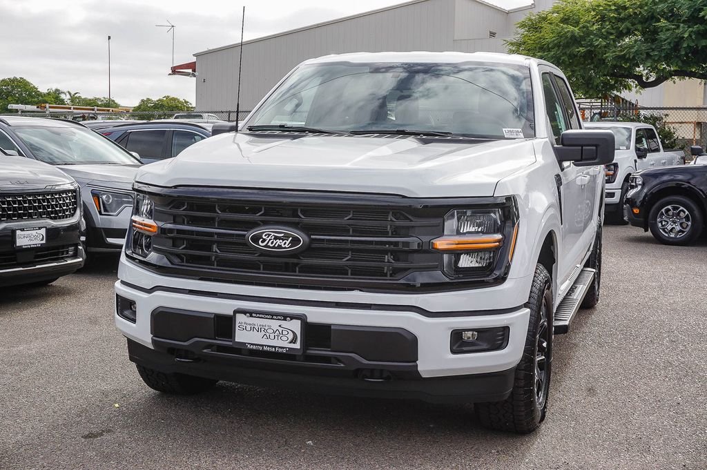 New 2026 Oxford White Ford XLT image 3