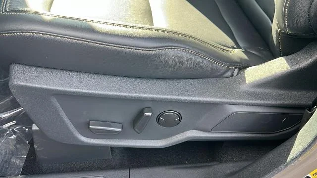 New 2026 Marsh Gray Ford Badlands® image 40