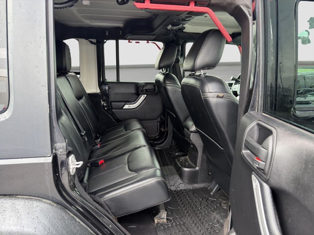 Used 2016 Black Jeep Unlimited Rubicon image 17