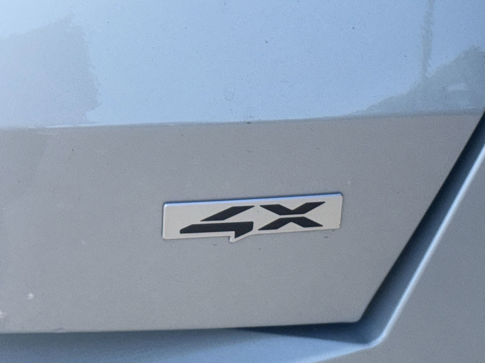 New 2026 Ivory Silver Kia S image 9