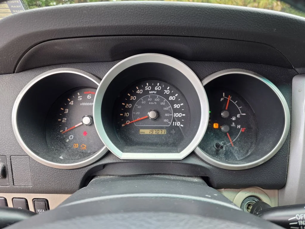 Used 2008 Silver Toyota SR5 image 23
