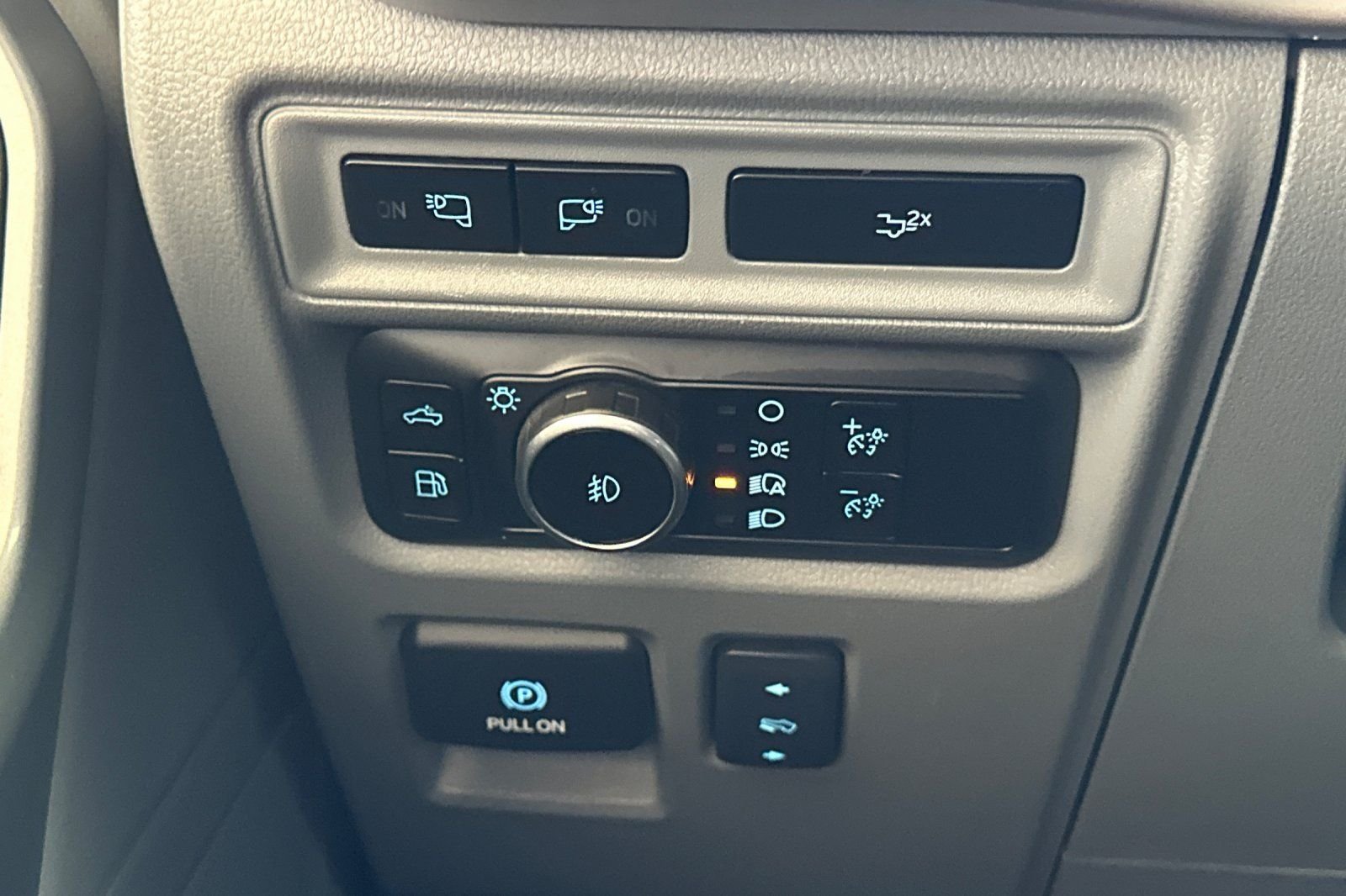 Used 2023 White Ford XLT image 30