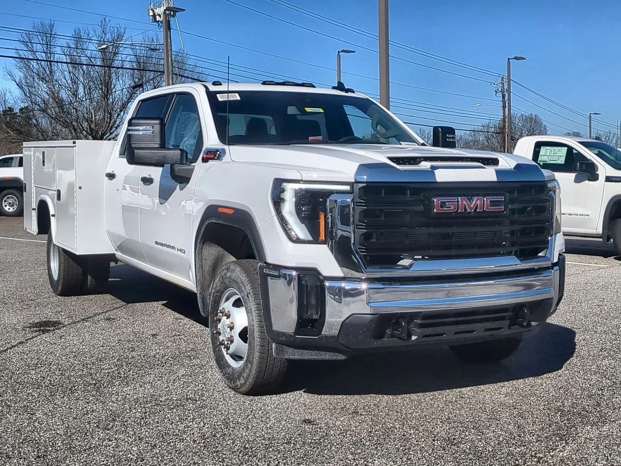 New 2026 Summit White GMC Pro image 2