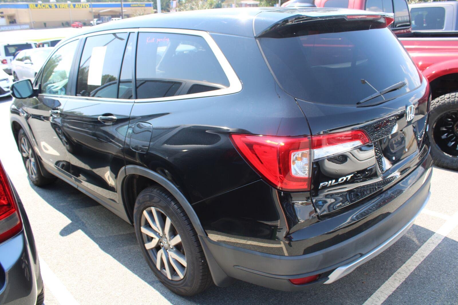 Used 2020 Crystal Black Pearl Honda EX-L image 7