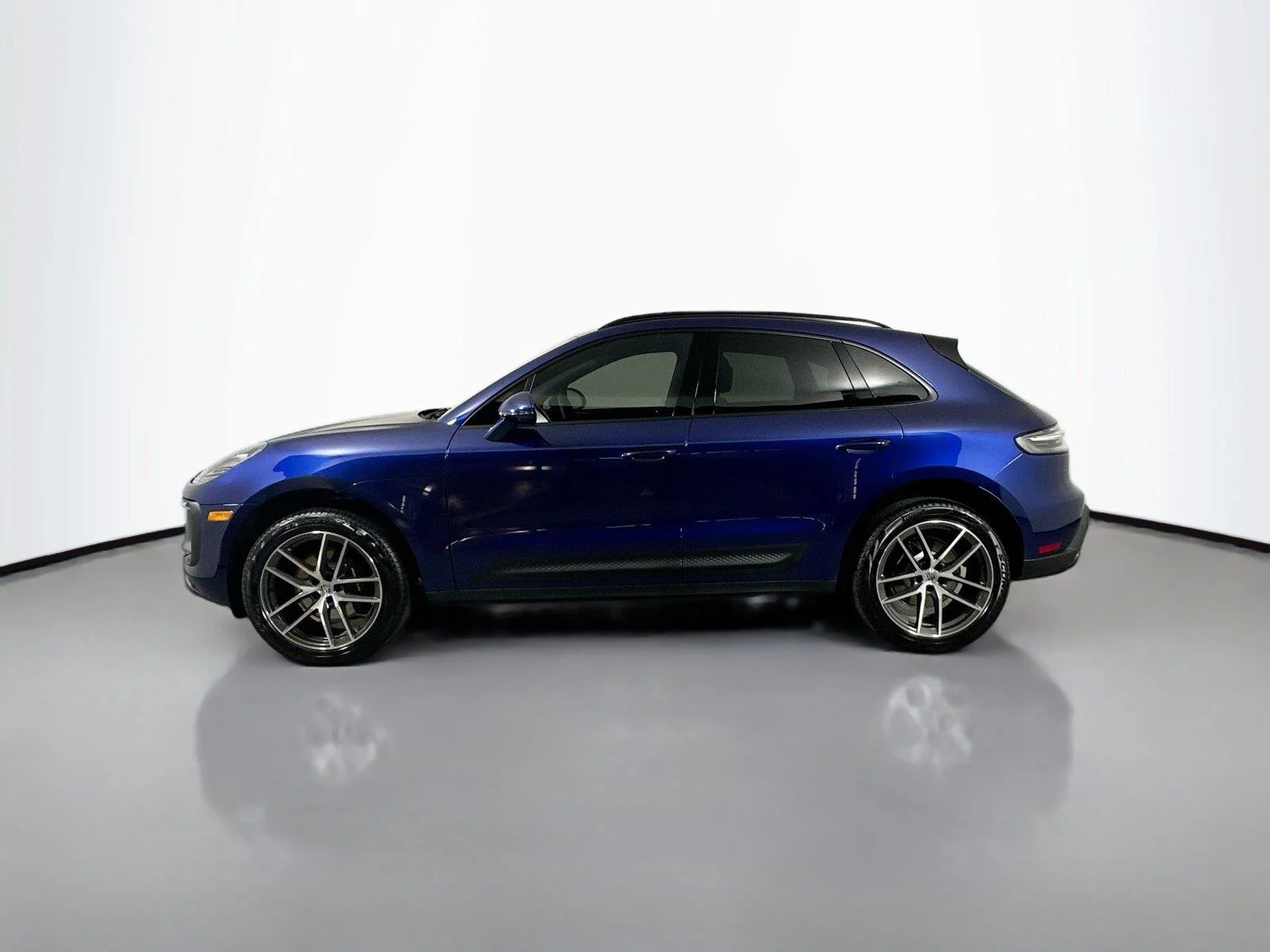 Certified Used 2026 Gentian Blue Metallic Porsche T image 2