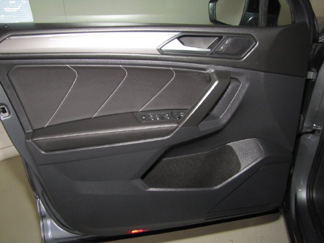 Used 2023 Gray Volkswagen SE R-Line Black image 9