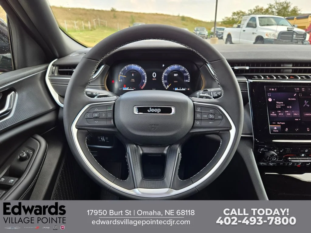 2025 Jeep Grand Cherokee Altitude - Photo 16