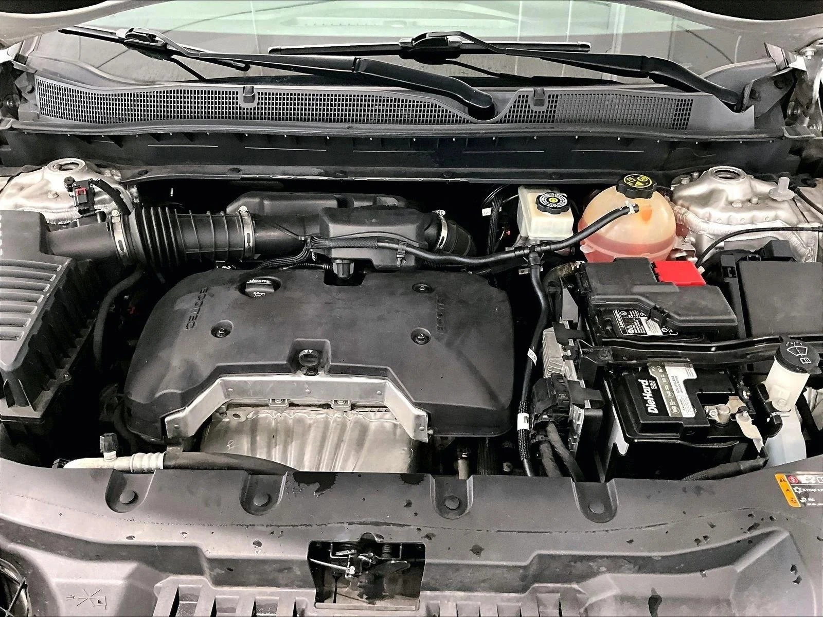 Used 2019 Silver Ice Metallic Chevrolet  image 11