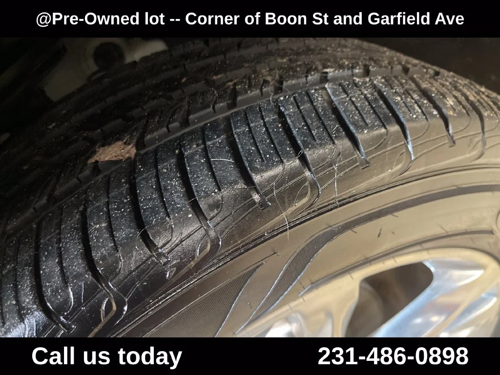 Used 2019 Black Chevrolet High Country image 12