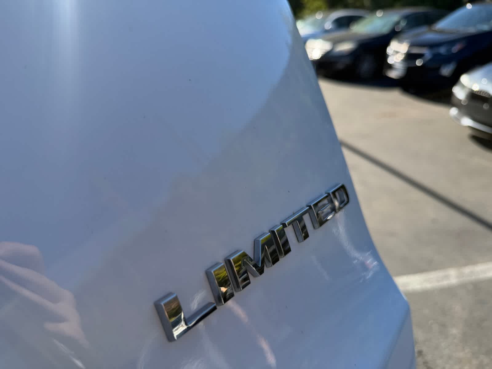 Used 2020 Bright White Clearcoat Jeep Limited image 27