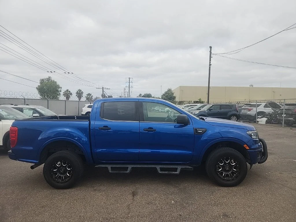 Used 2020 Blue Ford XLT image 16
