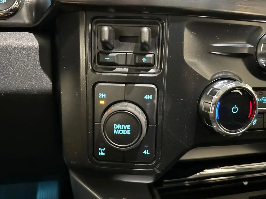 New 2026 Gray Ford Lariat image 33