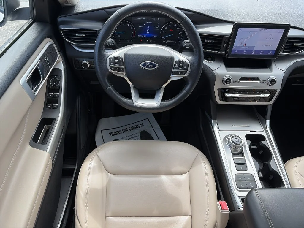 Used 2021 White Ford XLT image 15