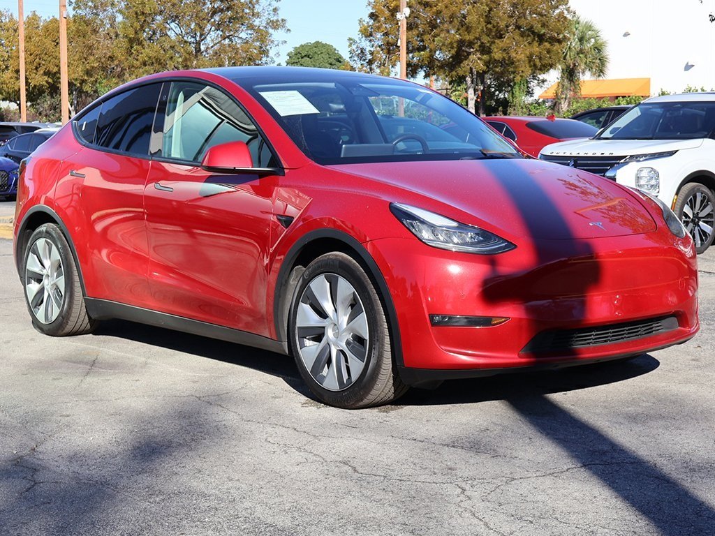 Used 2021 Tesla Model Y Long Range with VIN 5YJYGDEE5MF099299 for sale in Miami, FL