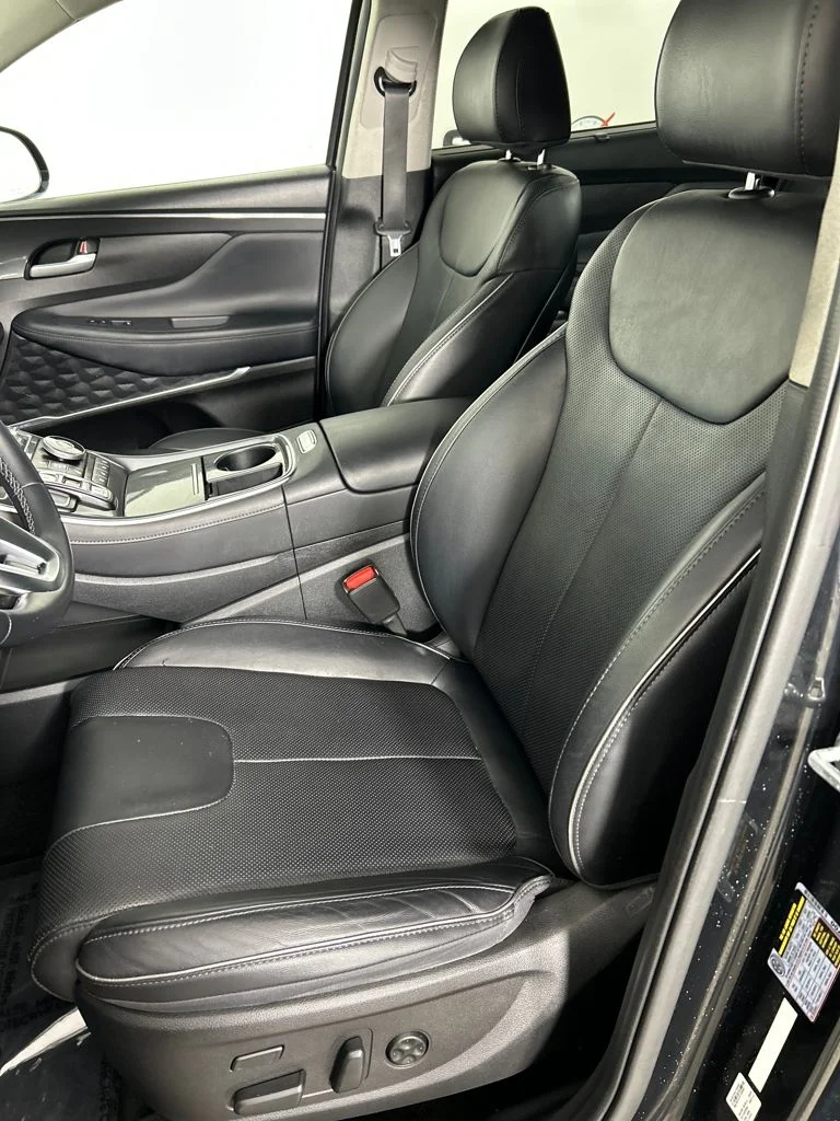 Used 2022 Black Hyundai Limited image 20