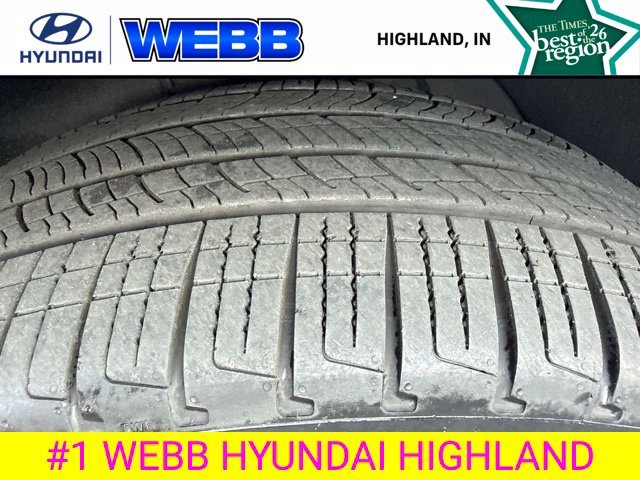Used 2024 Phantom Black Hyundai Limited image 11