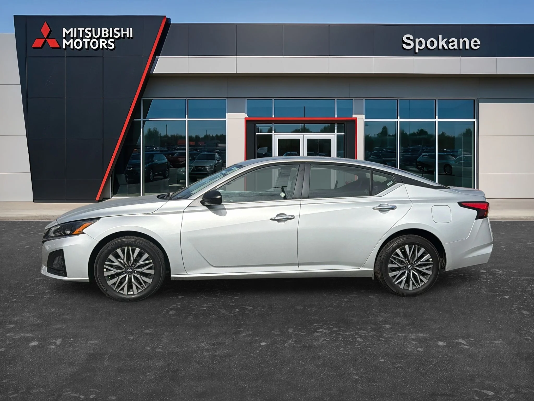 Used 2025 Brilliant Silver Metallic Nissan SV image 4