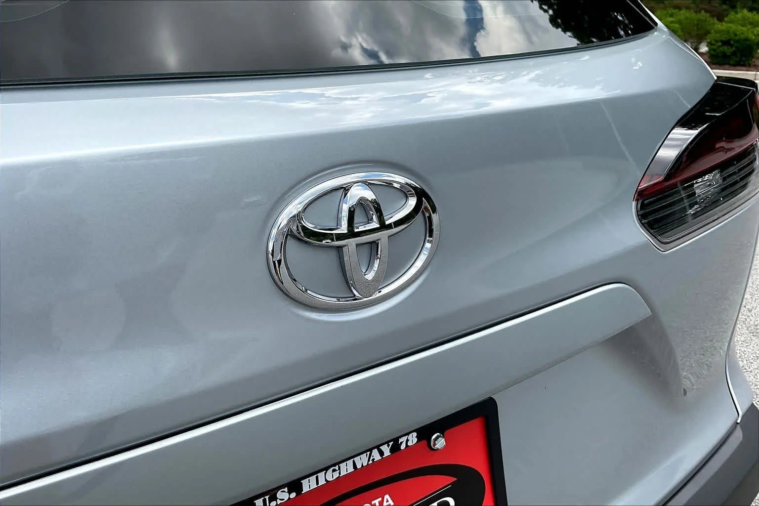 Used 2026 Sonic Silver Toyota L image 30