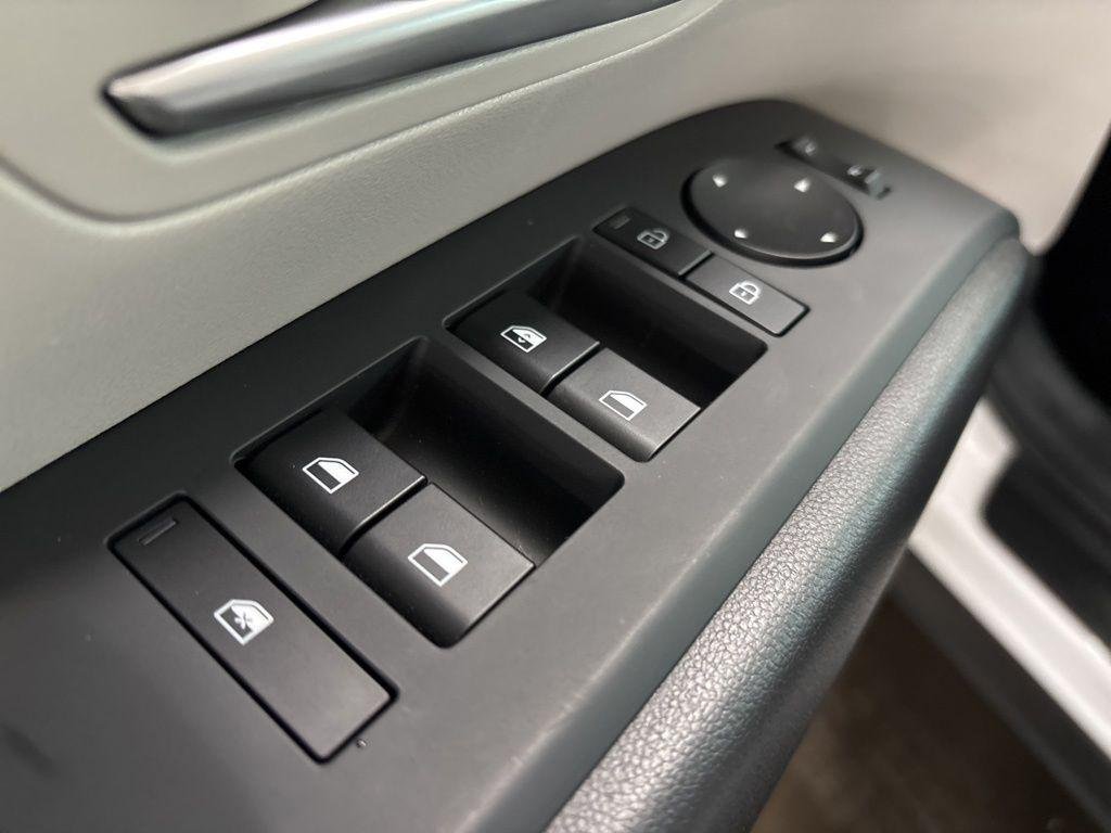 New 2026 White Hyundai SE AWD image 18