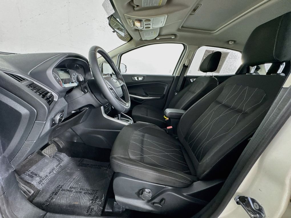 Used 2018 White Ford SE image 12